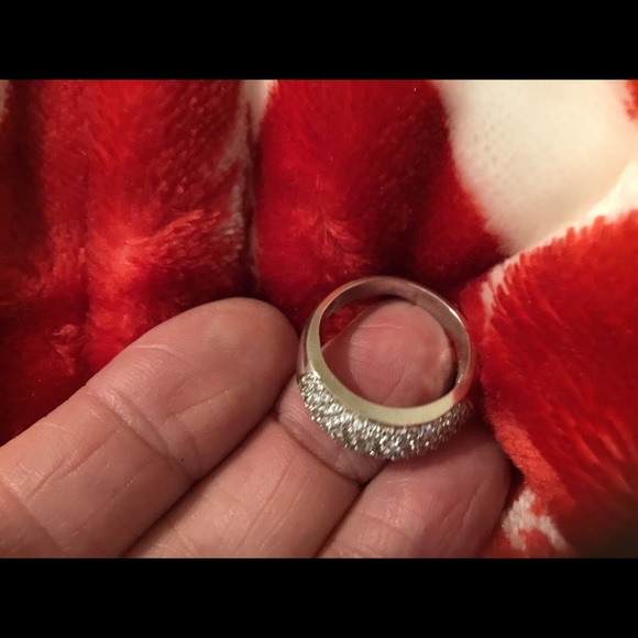 Vintage Solid 14Kt White gold 6 Row Natural Pave Diamonds Band Ring, 8 - Picture 5 of 15